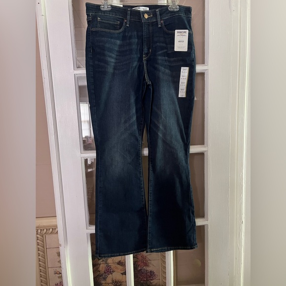 Signature by Levi Strauss & Co. Gold Women's Totally Shaping Bootcut Jeans - Picture 5 of 5